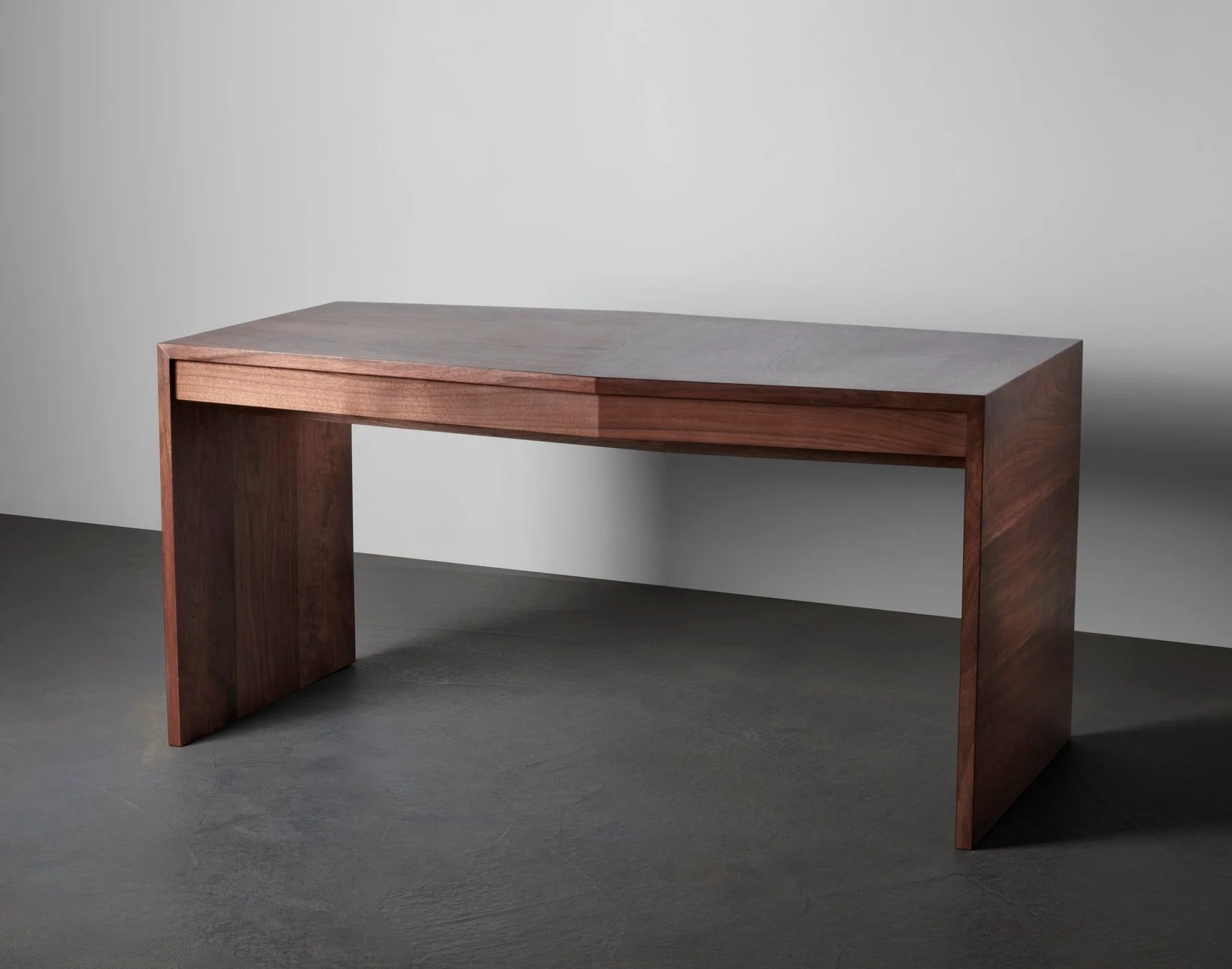 Kiki Desk | TOKEN